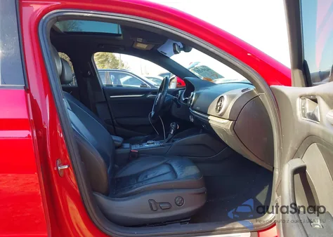 2018 Audi A3 2.0T Premium/2.0T Tech Premium z USA, uszkodzony, nr VIN WAUGUGFF9J1031263